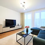 Brand New - Sea View - Balcony - Parking In Garage Korter