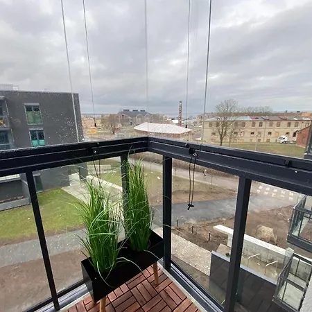 Brand New - Sea View - Balcony - Parking In Garage 塔林