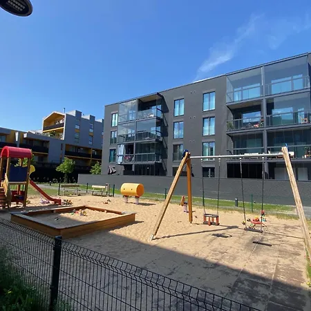 Korter Brand New - Sea View - Balcony - Parking In Garage *