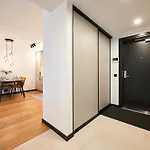 Brand New - Sea View - Balcony - Parking In Garage شقة *